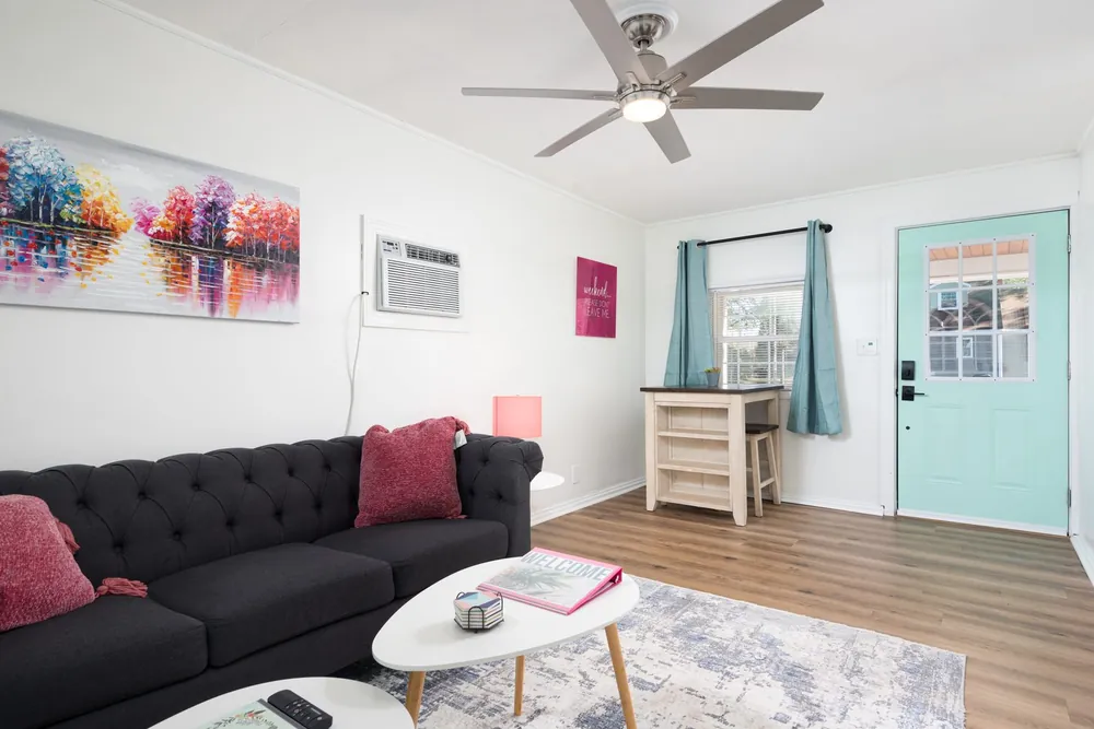 Cauthen Cottage — Emerald Pineapple